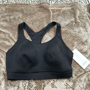 Athleta Hustle 2 sports Bra NWT.